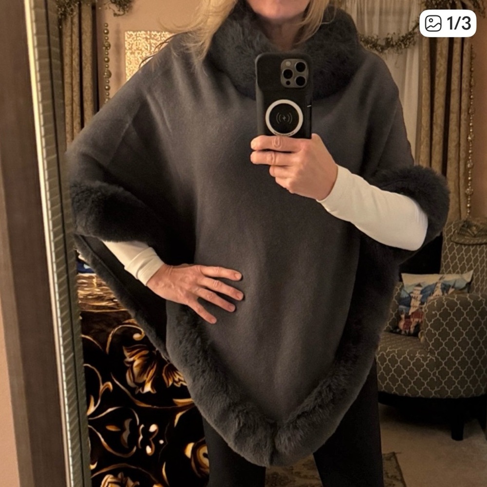 Chic Charcoal Fur-Trimmed Women's Poncho NWOT